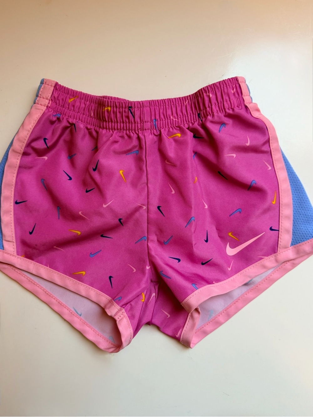 Bundle of 2 shorts - 18mos/2T Nike and Smiley World